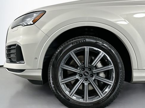 Used 2023 Audi Q7 2.0T Premium Plus w/ Premium Plus Package AWD/4WD image 12