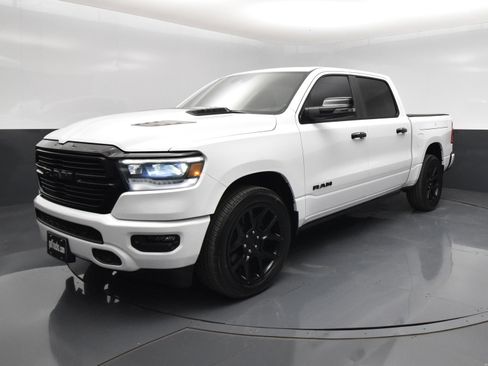Used 2023 RAM 1500 Laramie AWD/4WD image 2