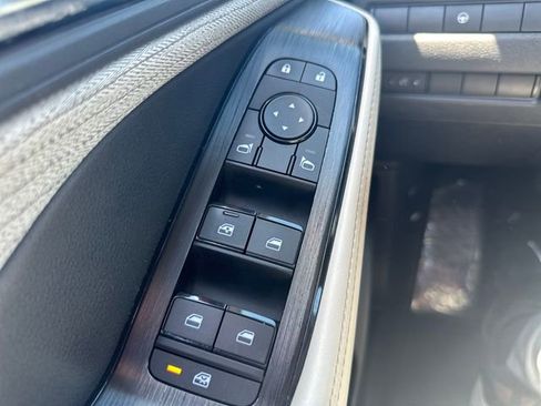 Used 2021 Nissan Rogue SV FWD image 14