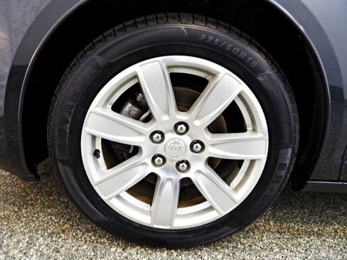 Used 2010 Buick LaCrosse CXL FWD image 17