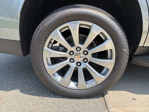 New 2025 Chevrolet Tahoe Premier w/ Sun And Tow Package AWD/4WD image 11