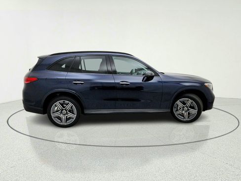 Used 2023 Mercedes-Benz GLC 300 4MATIC image 7