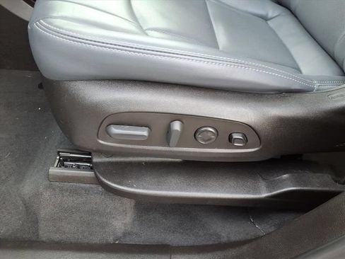 Used 2023 Buick Enclave Premium w/ Experience Buick Package FWD image 16