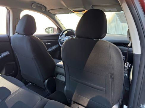 Used 2025 Nissan Sentra SV FWD image 30