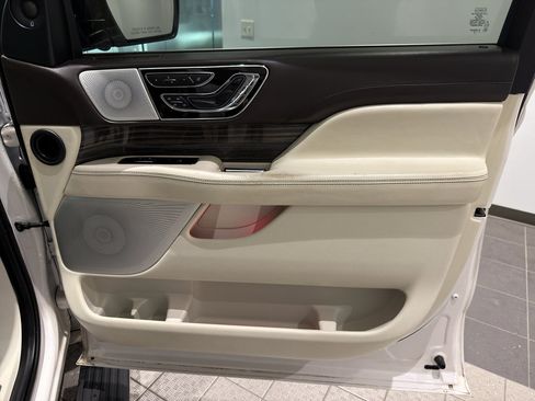 Used 2019 Lincoln Navigator Black Label image 25