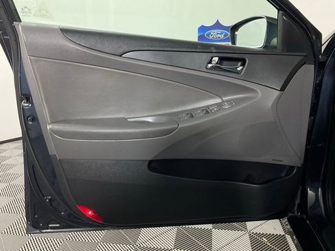Used 2011 Hyundai Sonata GLS FWD image 12