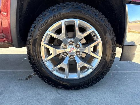 Used 2017 GMC Sierra 1500 SLT w/ SLT Premium Package AWD/4WD image 31