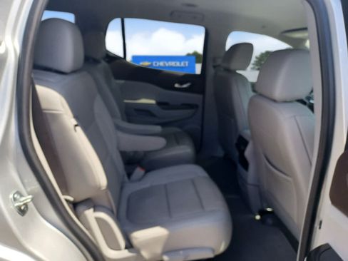 Used 2020 GMC Acadia SLT FWD image 19
