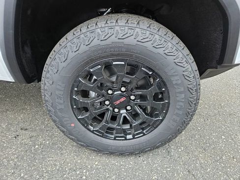 New 2026 GMC Canyon Elevation w/ Convenience Package AWD/4WD image 10