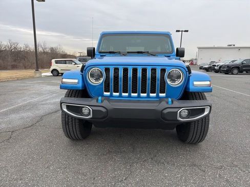 Used 2023 Jeep Wrangler Sahara w/ Cold Weather Group image 3