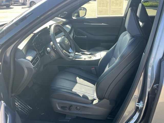 Certified 2026 INFINITI QX60 Sport w/ Dark Cargo Package AWD/4WD image 9