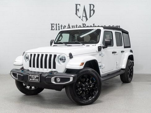 Used 2023 Jeep Wrangler Unlimited Sahara w/ Cold Weather Group AWD/4WD image 1