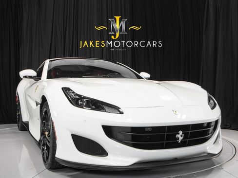 Used 2019 Ferrari Portofino image 16