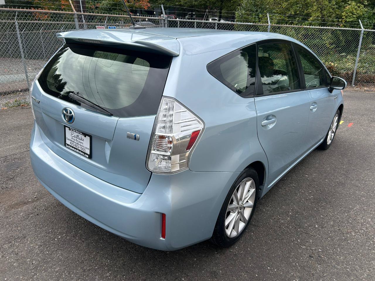 Used 2012 Toyota Prius V Five FWD image 5