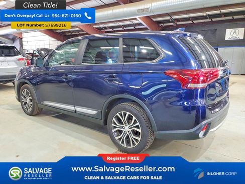 Used 2018 Mitsubishi Outlander AWD image 3