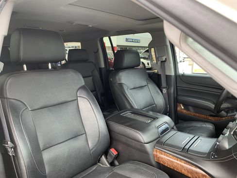 Used 2015 Chevrolet Suburban LTZ image 32