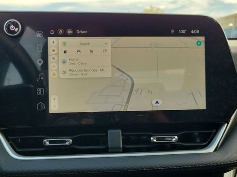 Used 2026 Chevrolet Equinox LT w/ Safety and Technology Package FWD image 24