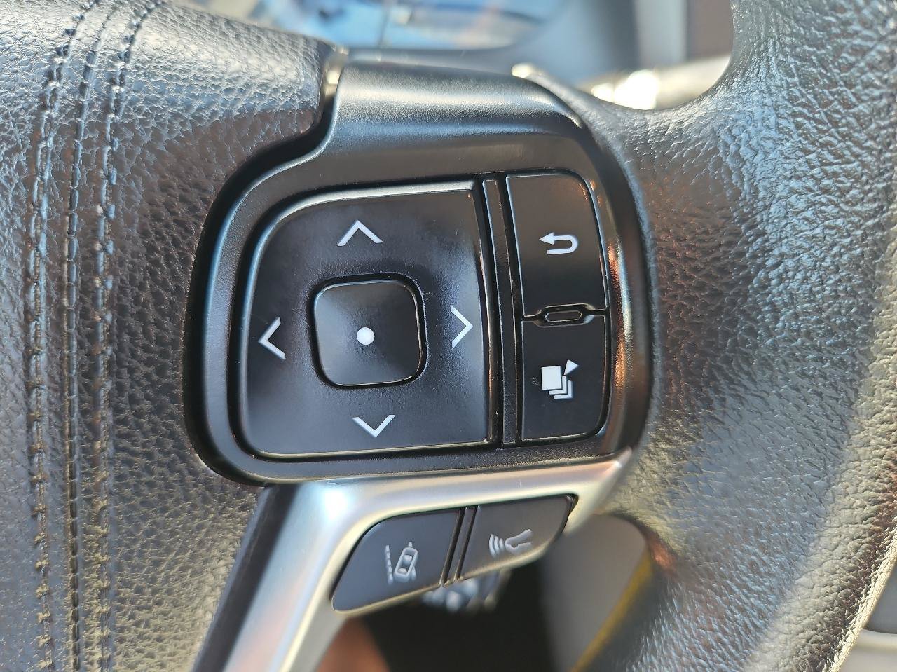 Used 2020 Toyota Sienna LE FWD image 30