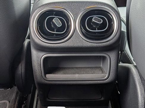 Used 2026 Mercedes-Benz GLC 300 image 16