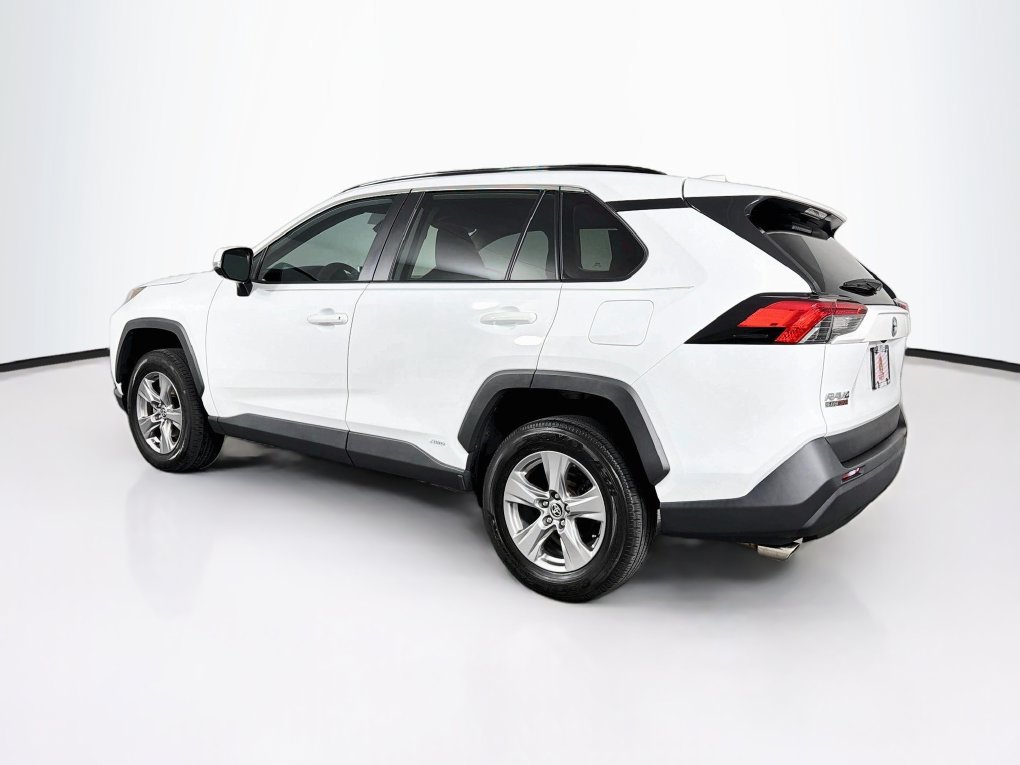 Used 2024 Toyota RAV4 XLE AWD/4WD image 7