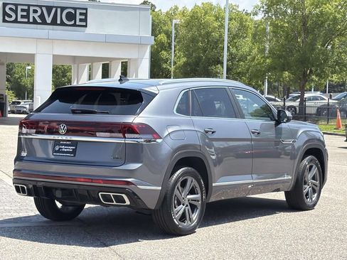 Used 2024 Volkswagen Atlas Cross Sport SEL R-Line AWD/4WD image 32