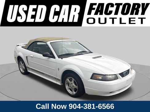 Used 2002 Ford Mustang Convertible RWD image 1