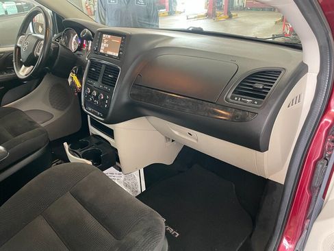 Used 2017 Dodge Grand Caravan SE w/ Power Window Group FWD image 20