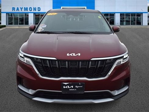 Used 2024 Kia Carnival LX image 8