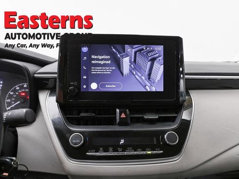 Used 2024 Toyota Corolla LE FWD image 11