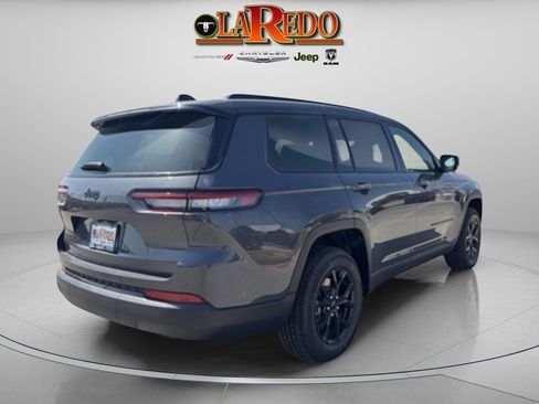 New 2025 Jeep Grand Cherokee L Altitude image 8