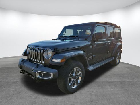 Used 2018 Jeep Wrangler Unlimited Sahara image 27