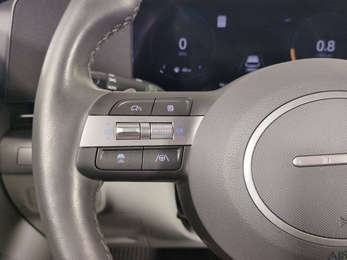 Used 2024 Hyundai Kona Limited AWD/4WD image 34
