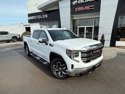 Used 2023 GMC Sierra 1500 SLT w/ SLT Premium Package image 2
