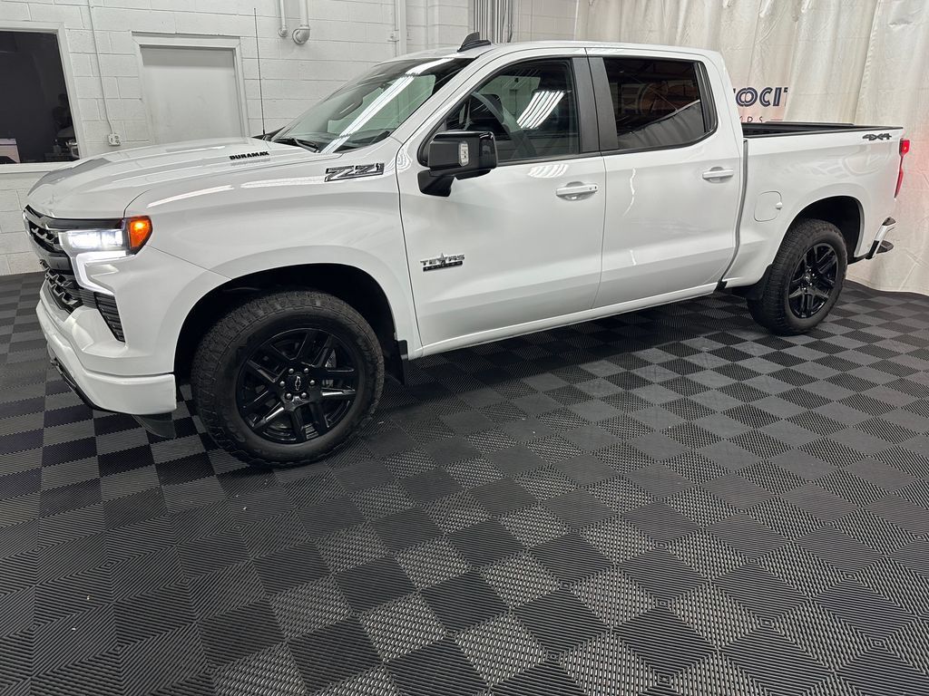 Used 2025 Chevrolet Silverado 1500 RST AWD/4WD image 5