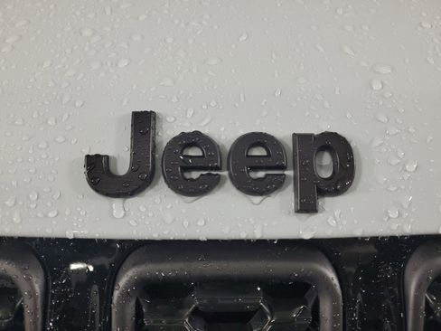 New 2026 Jeep Compass Latitude image 10