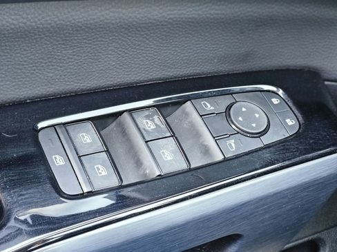 Certified 2025 Nissan Pathfinder SL AWD/4WD image 21