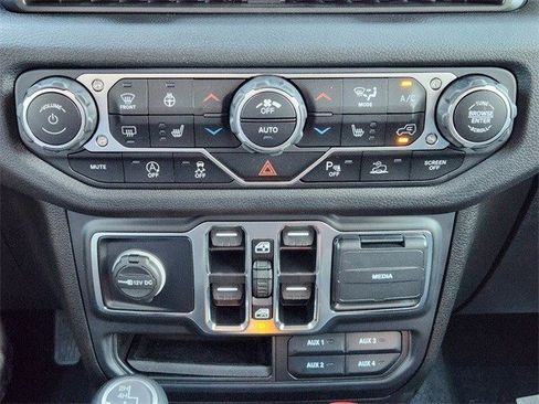 New 2024 Jeep Wrangler Unlimited Sport image 19