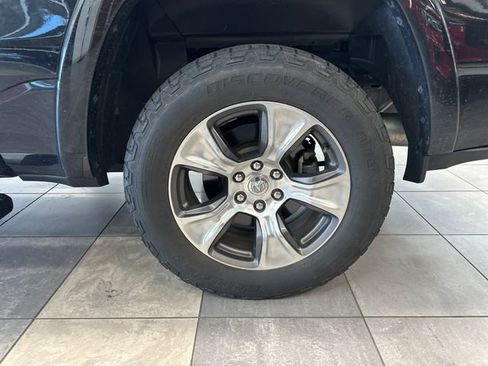 Used 2019 RAM 1500 Laramie AWD/4WD image 6