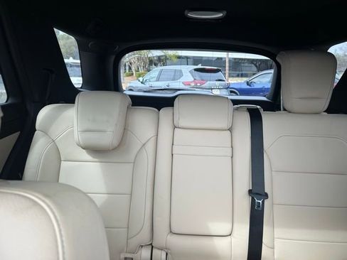 Used 2017 Mercedes-Benz GLE 400 4MATIC image 17