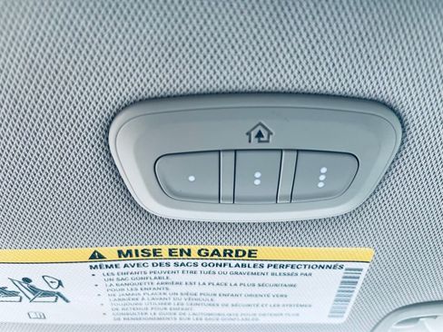 Used 2021 Chrysler Voyager Lxi FWD image 20