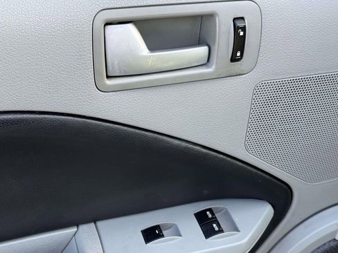 Used 2007 Ford Mustang GT Premium image 19