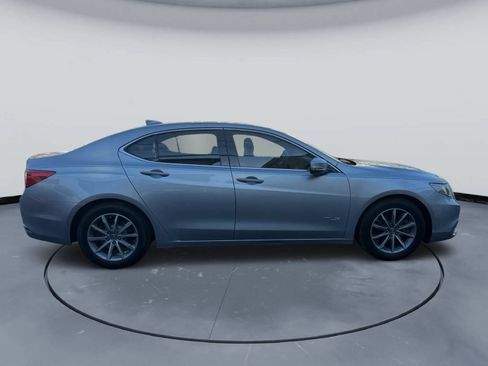 Used 2018 Acura TLX FWD image 4