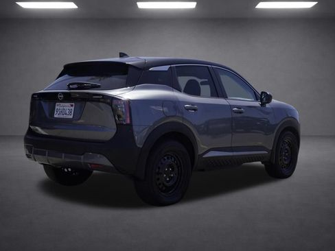 Used 2025 Nissan Kicks SV w/ Charging Package FWD image 4