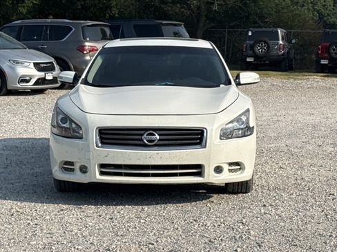 Used 2014 Nissan Maxima 3.5 SV w/ Sport Package FWD image 2