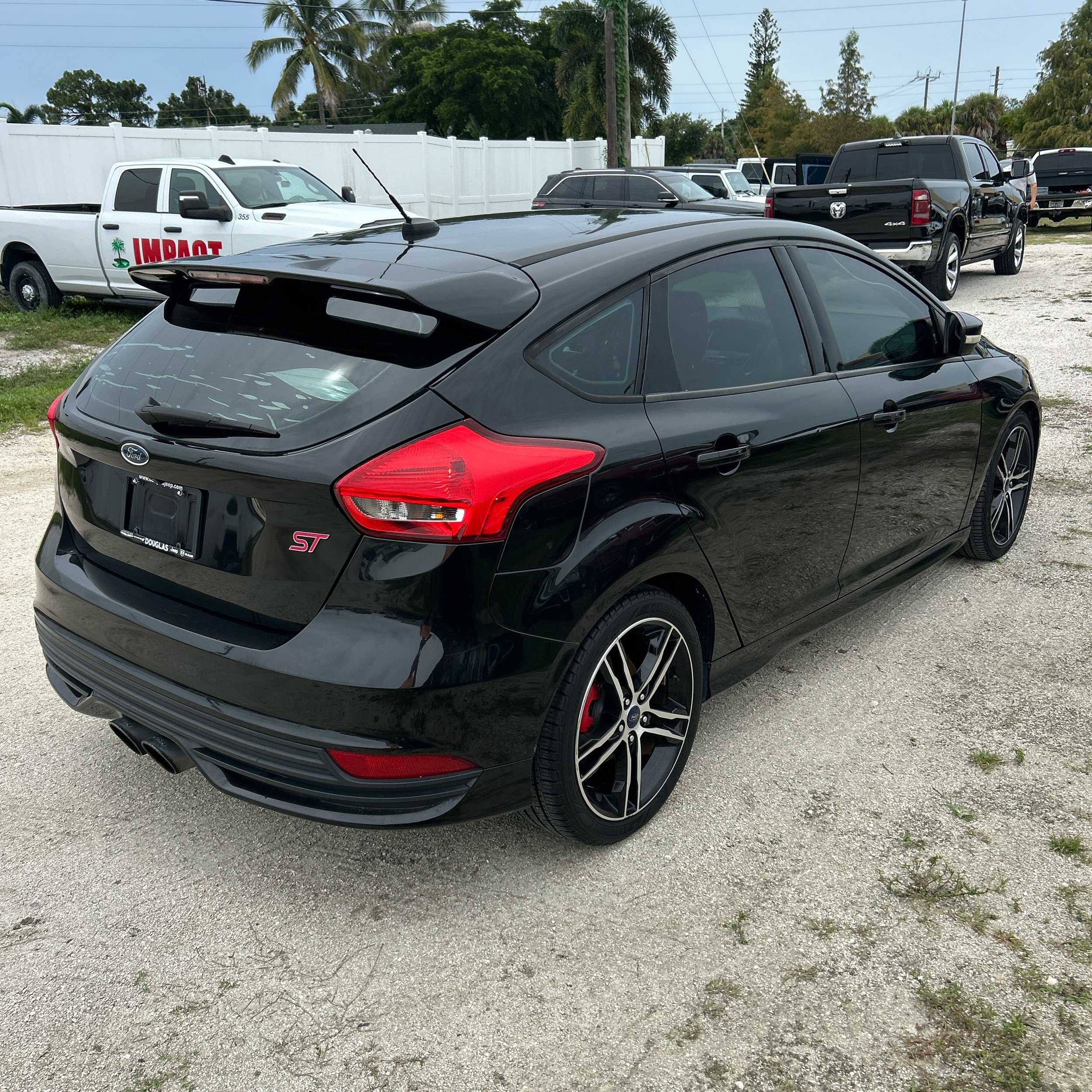 Used 2015 Ford Focus ST w/ Equipment Group 402A FWD image 9
