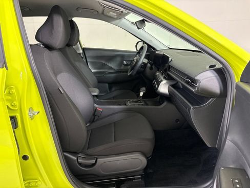 Used 2025 Hyundai Kona SE FWD image 12