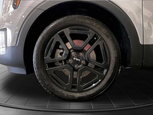Used 2023 Kia Telluride EX X-Line image 9