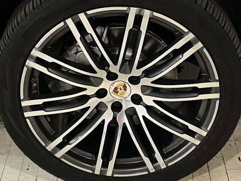 Used 2015 Porsche Macan S AWD/4WD image 15