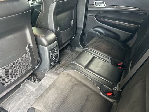 Used 2019 Jeep Grand Cherokee Trailhawk AWD/4WD image 11