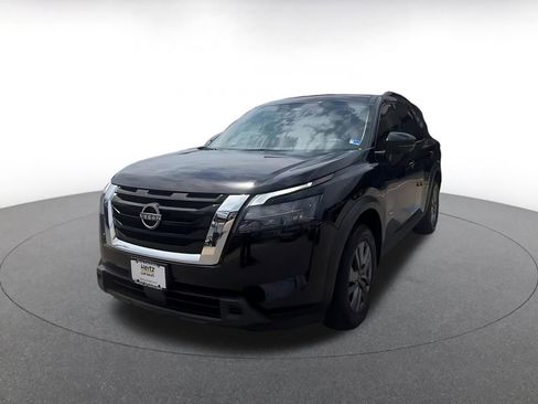 Used 2025 Nissan Pathfinder SV AWD/4WD image 7